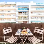 アパート 2 Bedrooms Antibes Center, Balcony - Happy Rentals アンティーブ