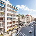 2 Bedrooms Antibes Center, Balcony - Happy Rentals アパート アンティーブ