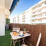 2 Bedrooms Antibes Center, Balcony - Happy Rentals * アンティーブ