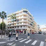 2 Bedrooms Antibes Center, Balcony - Happy Rentals アンティーブ
