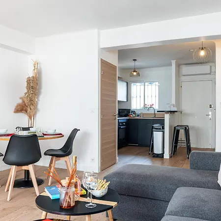 Apartmán 2 Bedrooms Center, Balcony - Happy *