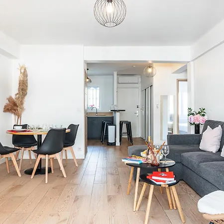 Apartmán 2 Bedrooms Center, Balcony - Happy