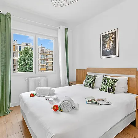 2 Bedrooms Center, Balcony - Happy Appartement *