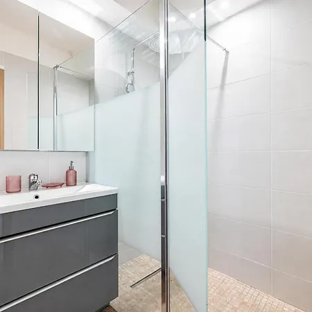 2 Bedrooms Center, Balcony - Happy Appartement
