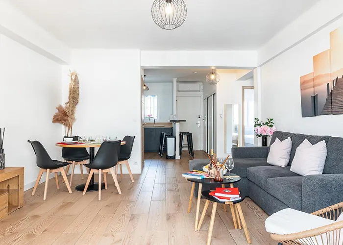 شقة 2 Bedrooms Antibes Center, Balcony - Happy Rentals