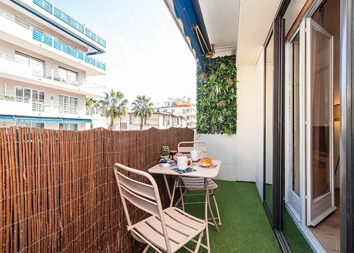 شقة 2 Bedrooms Antibes Center, Balcony - Happy Rentals أنتيب